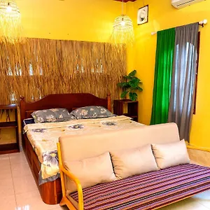 Hostel La Casa Nostra Luang Prabang